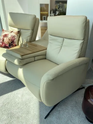 Trapezsofa Sitz.Konzept